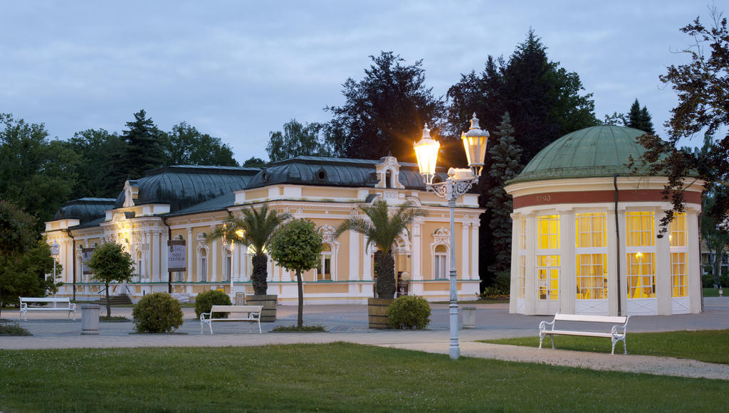 Dr. Adler Spa & Kurhotel Františkovy Lázně Exterior foto