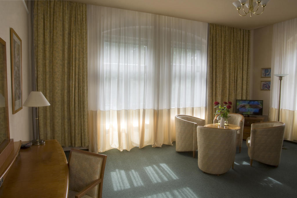 Dr. Adler Spa & Kurhotel Františkovy Lázně Exterior foto