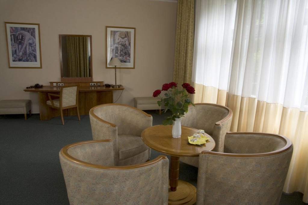 Dr. Adler Spa & Kurhotel Františkovy Lázně Exterior foto
