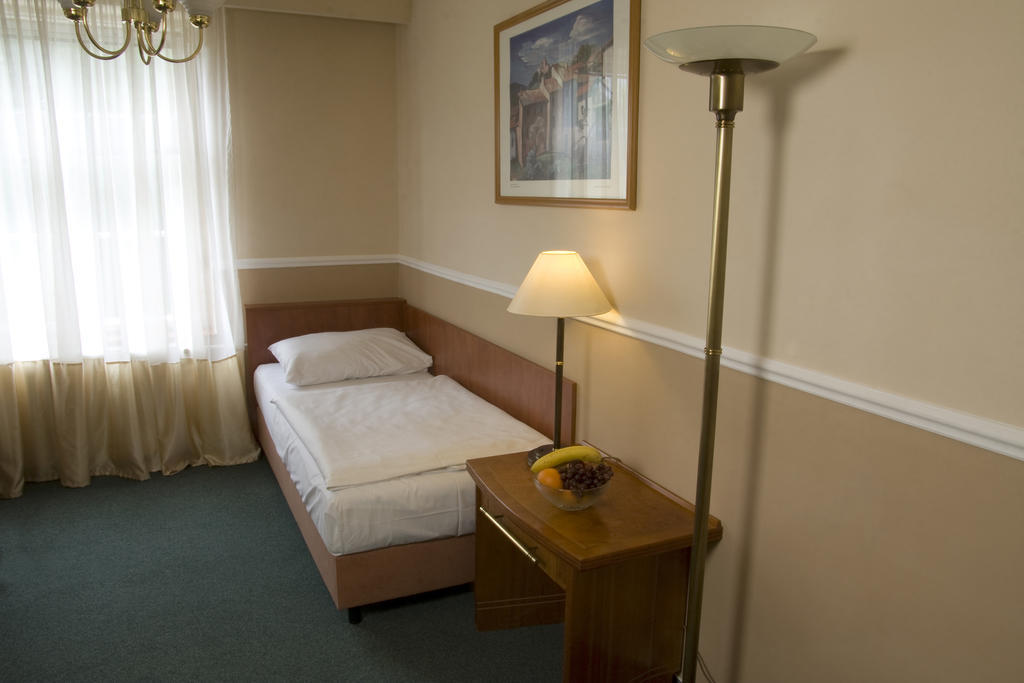 Dr. Adler Spa & Kurhotel Františkovy Lázně Habitación foto