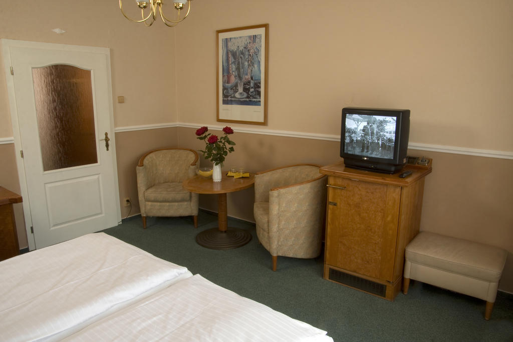 Dr. Adler Spa & Kurhotel Františkovy Lázně Habitación foto