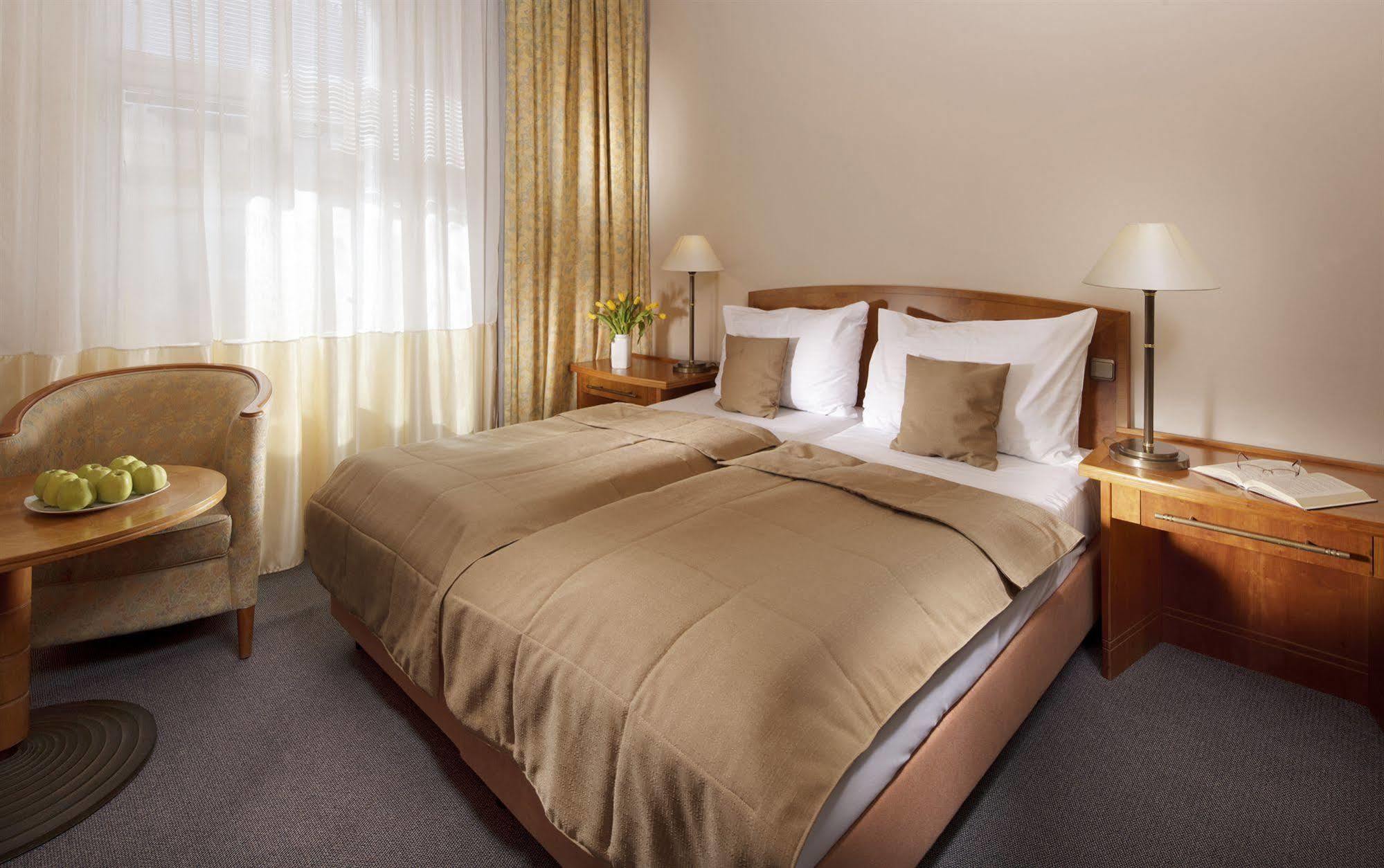 Dr. Adler Spa & Kurhotel Františkovy Lázně Exterior foto